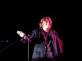 this clip is dedicated to bonnie who could not be at the show as she was in the hospital, her friends are in the front row, billy ray touches their hands......((we're saying prayers for you bonnie)
