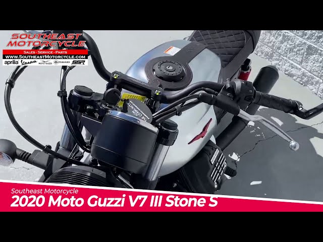 Moto Guzzi V7 Stone S in Touring in City of Montréal