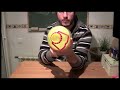 Todos los vídeos de experimentos caseros aquí: www.youtube.com Explicación del experimento: Se trata de un experimento de física. Al inflar el globo, el aire que hay en el interior de la botella sale por el agujero que hicimos en el fondo de la botella. Al tapar el agujero del fondo con el dedo se produce un vacío en el interiorde la botella. El globo no se desinfla ya que la presión atmosférica que hay fuera de la la botella es mayor que la que hay dentro de ella.Espero que os guste!!