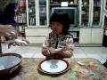 搓湯圓 Making sticky rice balls.