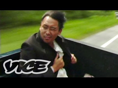 how to hitchhike across america vice