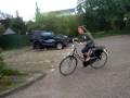 Domme bui van Rowi Lori en Marissa