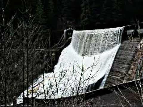 Rafter Drops 125-Foot Dam!