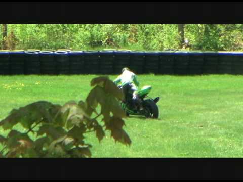 2009 Parts Canada Superbike round 1 National Crash #7