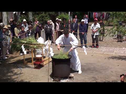 清瀧神社春季例大祭　湯立神事