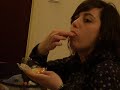Un esemplare di Parodi si procaccia il cibo Un esemplare di Parodi si procaccia il cibo