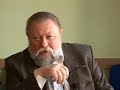Czytam przy jedzeniu ulubione ksi??ki m�wi prof. Bralczyk