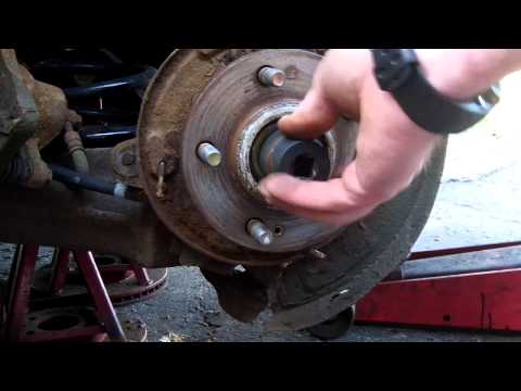 how to replace a rear wheel bearing on a 2001-2006 Hyundai Santa fe 2wd
