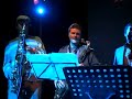 mulatu astaqte performing his classic track 'yekerme sew',featuring the most amazing solo/duet/dialogue between the 2 saxo players from the heliocentrics!!!
hot!!!!!