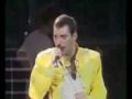 Freddie Mercury a zábava s publikom