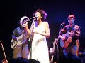 corrine-bailey-rae-put-your-records-on.html