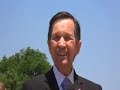 At at noon press conference, on May 24, 2007, at the Cannon Terrace, on Capitol Hill, Rep. Dennis J. Kucinich (D-OH), ripped into the Bush-Cheney Gang's legislative scheme to privatize the oil of Occupied Iraq. He charged: 