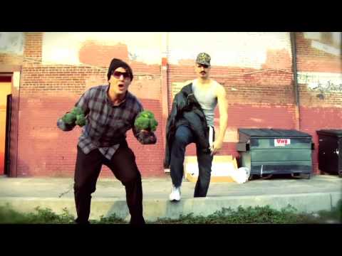 willywats - Do you love broccoli as much as I do? Do you like the animated version or the regular versions more? what about the live track? Click to tweet and spread the...