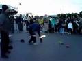 横浜・山下公園氷川丸前の大道芸人さん