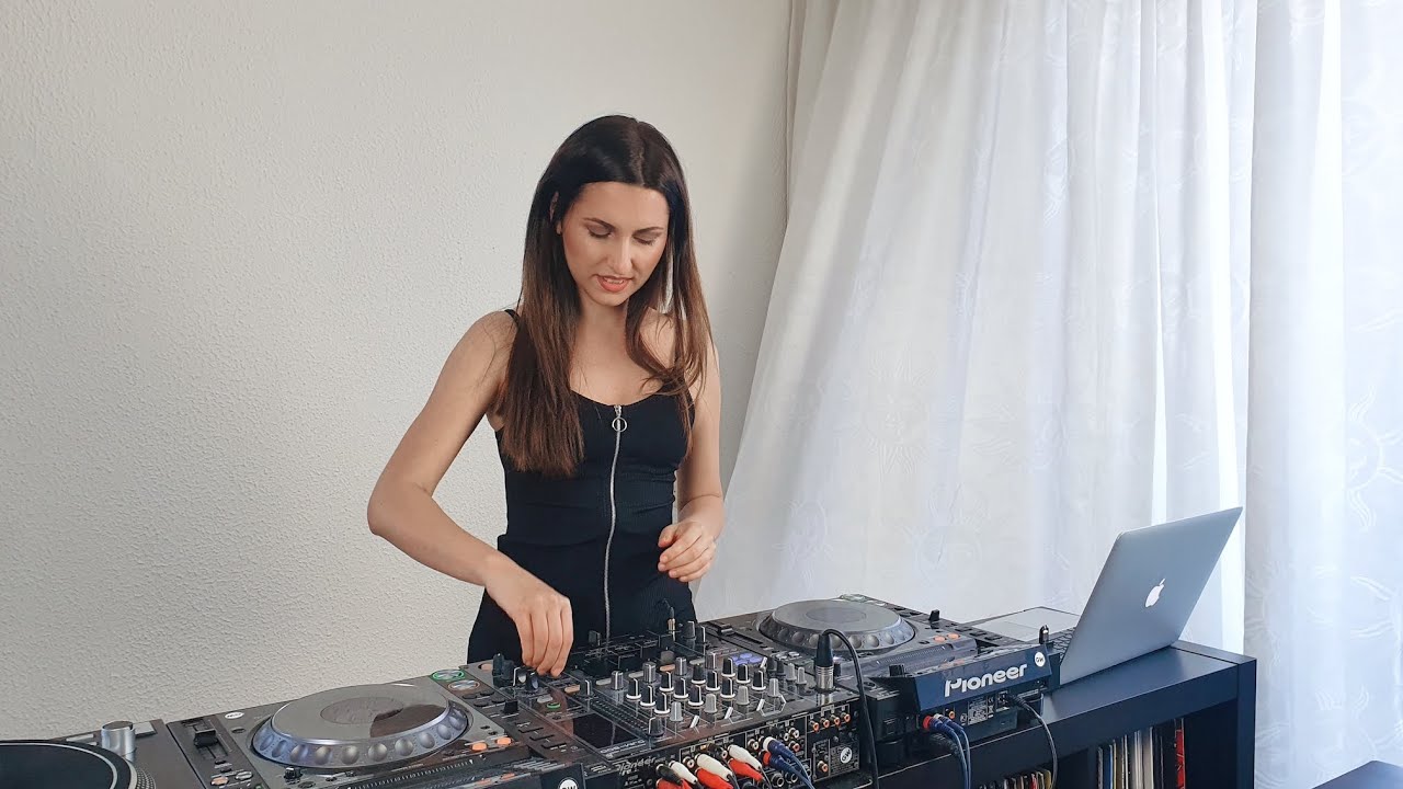 Nifra - Live @ Home x Past To Future Coldharbour Set 2020