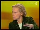 julie coudry, pr�sidente de la c�, interpelle val�rie p�cresse et nicolas sarkozy sur les pr�occupations des �tudiants lors de l'�mission � duel � pr�sent�e par christine ockrent.