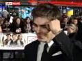 Screaming Fans Greet Zac Efron At London Premiere