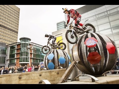 Trial - For more Red Bull City Trial check out: http://www.redbull.co.uk/citytrial Check out http://win.gs/1exDN2F for more trial riding! Rev up with Dougie Lampkin ...