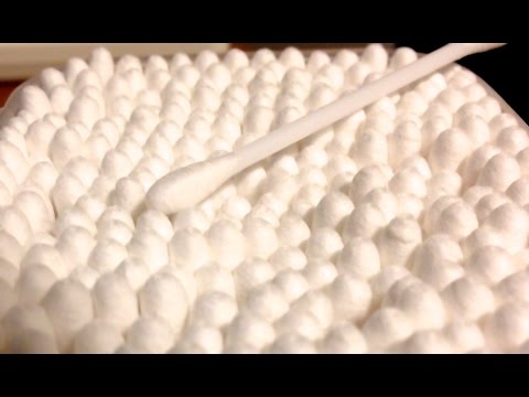 how to remove ear wax with a qtip