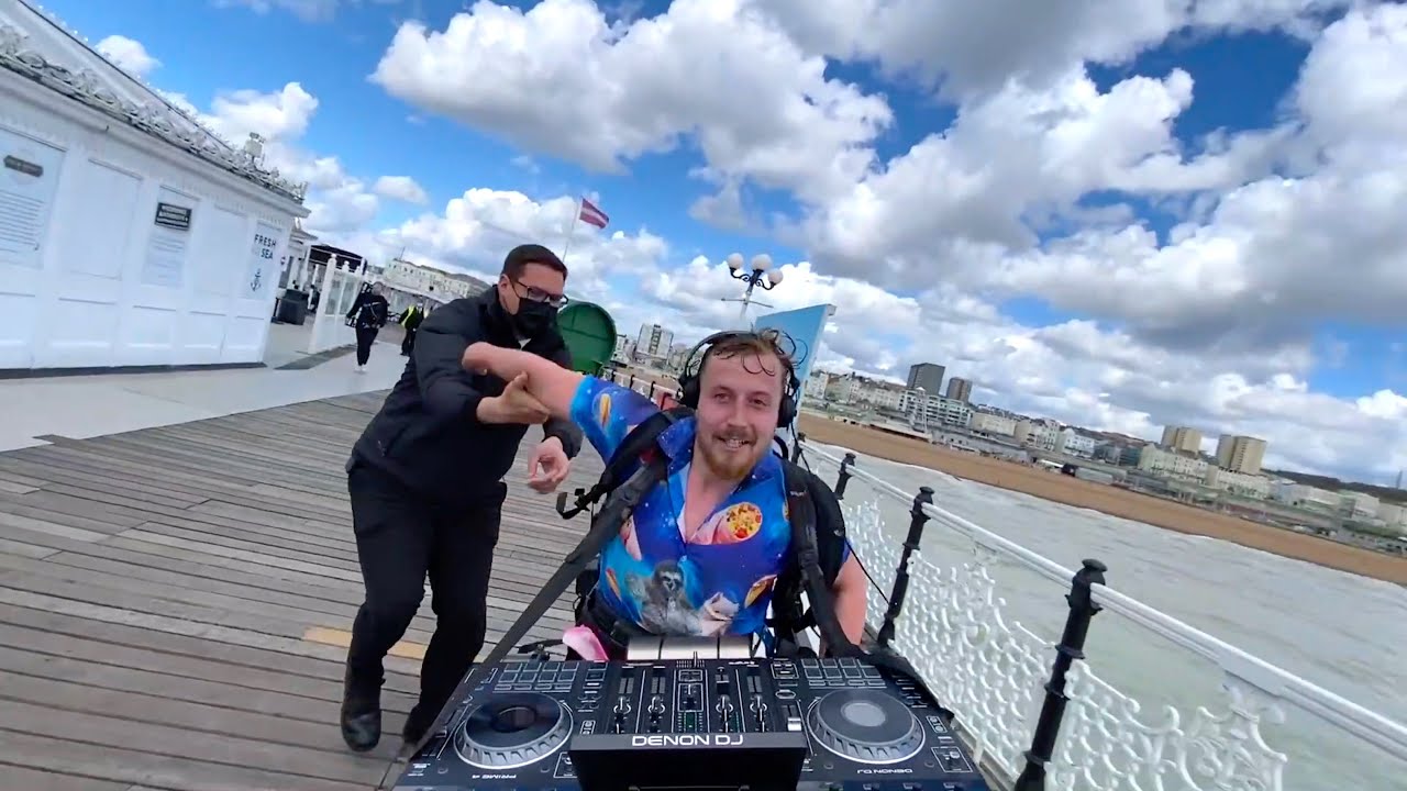 SUAT - Live @ The Train, The Streets, Brighton Palace Pier 2021