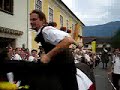 Kufenstechen in Nötsch im Gailtal Kufenstechen in Nötsch im Gailtal