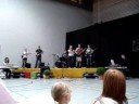 bunter abend 2007: goose flesh is performing chasing cars. before the song laura and janine are introducing the band. 

enjoy!