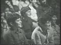 http://www.linopatruno.ithttp://www.cambiamusica.ithttp://www.michaelsupnick.comLino PatrunoNacque in Calabria, e precisamente a Crotone, nel 1935 trasferendosi in giovane età a Milano, dove intraprese lo studio della chitarra. Nel capoluogo lombardo, fulcro del movimento jazzistico italiano, iniziò ad esibirsi nel 1954, fondando alcune band attive nella città meneghina.Nel 1964, assieme agli amici Nanni Svampa, Roberto Brivio e Gianni Magni, darà vita al Teatrino dei Gufi, formazione antesignana del futuro nucleo de I Gufi.Scioltosi il gruppo, Patruno proseguì nella collaborazione con Svampa, dedicandosi al teatro e all'incisione di dischi jazz in compagnia di alcuni dei maggiori musicisti mondiali, come Albert Nicholas, Joe Venuti, Bill Coleman, Wingy Manone ed altri.Nel 1977 prese parte alla trasmissione televisiva Portobello, condotta da Enzo Tortora su Raidue.http://it.wikipedia.org/wiki/Lino_PatrunoNanni Svampa nasce a pochi anni dal conflitto mondiale, a Porta Venezia, uno degli antichi ingressi della Milano medievale ancora esistenti. Era zona popolare, abitata da operai e impiegati, che vivevano a continuo contatto nelle case di ringhiera, abitazioni che si affacciavano su un cortile comune e in comune dividevano anche la vita quotidiana. Questa formazione popolana verrà rafforzata dallo scoppio del conflitto. Trasferitosi come sfollato a Porto Valtravaglia, piccolo comune in provincia di Varese ed adagiato sulle sponde del Lago Maggiore, crescerà in un mondo ancora rurale e provinciale, che molto influirà nel suo futuro artistico.Dopo la maturità scientifica, Svampa, consigliato e convinto dal padre, si iscrive alla Bocconi, dove si laureerà in Economia e commercio. L'esperienza maturata nella ricerca di un primo impiego confacente alle volontà paterne gli ispirò la canzone 