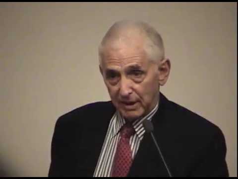Daniel Ellsberg speaks about Iran - ...