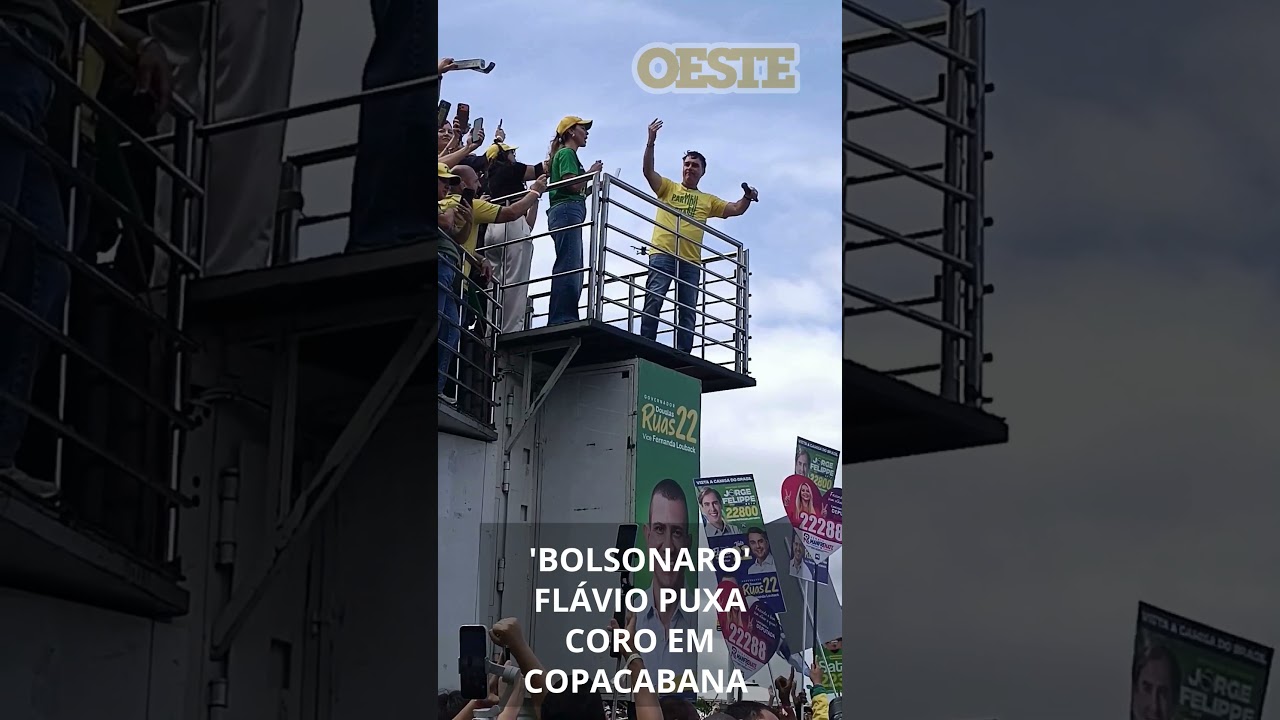 'Volta, Bolsonaro!': Flávio Puxa Coro Em Copacabana