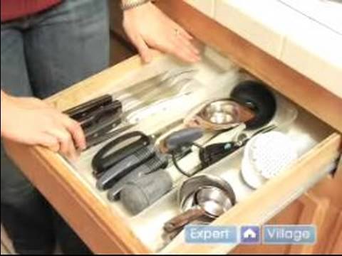 how to organize kitchen utensil drawer