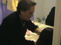 videos de la tata poniendo maquillaje.mpg