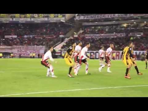 El gol de Mercado a Guaraní desde el campo de juego