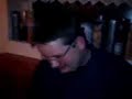 Kalle trinkt Schluck mit Gecko