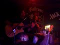 daniel schulz - du kannst alles haben (live im hamburg, headbangers ballroom, 30.03.08). der schulz ist der ex-s�nger der bands engelhai und pinkostar.
der song ist ein eingedeutschtes cover von dem song 