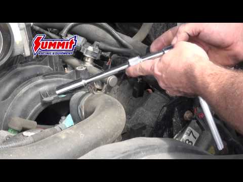 how to fit spark plugs