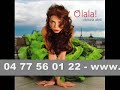 jeudi 4 d�cembre 2008 
� 20h30 
firmament 

les chansons d'amour que l'on me chantait � l'oreille lorsque j'ai d�barqu�e � paris, il y a 25 ans... des auteurs qui m'ont appris en musique, � lire et � �crire le fran�ais, � mettre des mots justes sur mes sentiments, ola la! c'est un album aux accents andalous ! un coeur gitan, une �me fran�aise et le flamenco au service de 'la chanson d'amour', l'andalousie comme un autre quartier de paris. pour son deuxi�me album, victoria r�unit quatre grandes familles du flamenco pour nous offrir la fusion �tonnante de deux univers musicaux. une promenade de cadiz (los moraos) � grenade (los habichuelas), de jerez (los parrilla) � badajoz (los porrina), '11 habits de lumi�re' pour des textes de ferre, gainsbourg, barbara, piaf ou nougaro. enregistr� � madrid au studio 'casa limon', la simplicit� de mise en oeuvre donne des arrangements acoustiques purs et spontan�s, une guitare flamenca int�gre et des percussions � l'ancienne organiques. un album aride et doux, exalt� par des duos presque rustiques, interpr�t�s par guadiana et sa voix taill�e dans le bois d'olivier et potito � la voix timbr�e de thym et de romarin. ola la! un disque qui sent bon le flamenco embrase la chanson d'amour fran�aise !