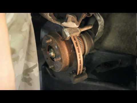 How to Replace Brakes Honda Civic 96-00