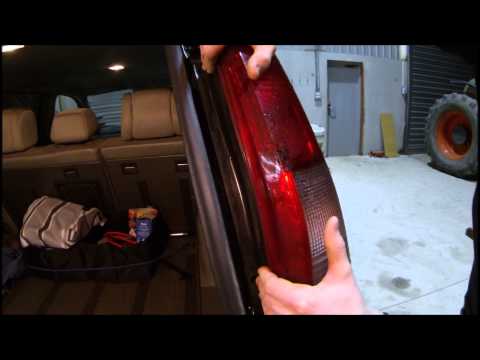 how to remove cd player from nissan x-trail