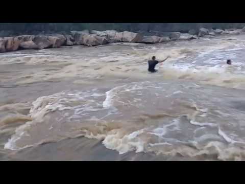 Rio copiti Familia toma banho em cachoeira 14-04-17