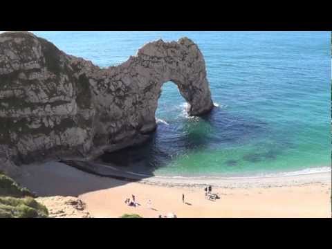 how to go to durdle door