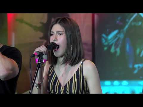 Somebody to Love - Queen (Cover) Academia do Rock