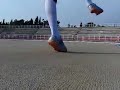 Primer plano de pie en salto de altura