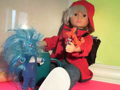 Ravencrest's Randa Handler's Creates #BackToSchool Video with Childrens Books Characters 