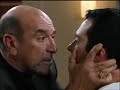 Tucci e Lucas torturam Khalid
