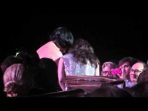 06.16.14 Idina Menzel – Take Me or Leave Me – Rent