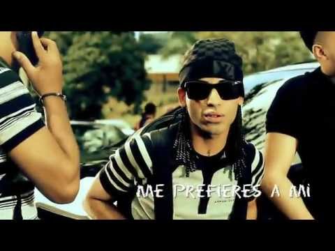 Reggaeton - 'ME PREFIERES A MI' Arcangel Official Video (C) 2012 Pina Records.