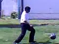 Jugando fucho y q se cae !!