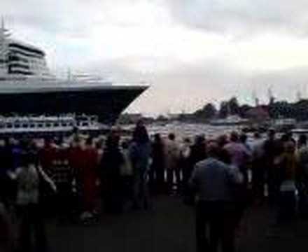 The Queen Mary II is going by