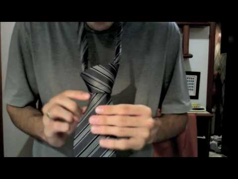 how to fasten a windsor knot
