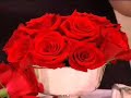How to Make a Rose Centerpiece Floral Arrangement